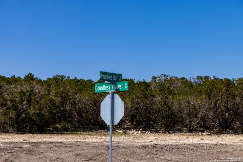179 N Countless Views Drive Kerrville TX 78028
