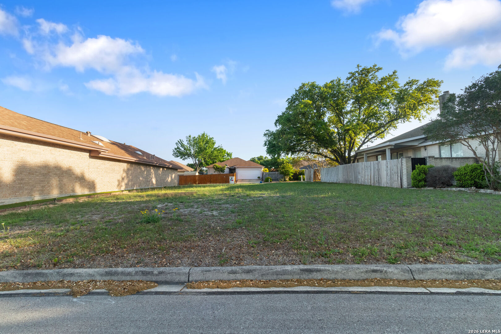 5906 Brook Falls Windcrest TX 78239