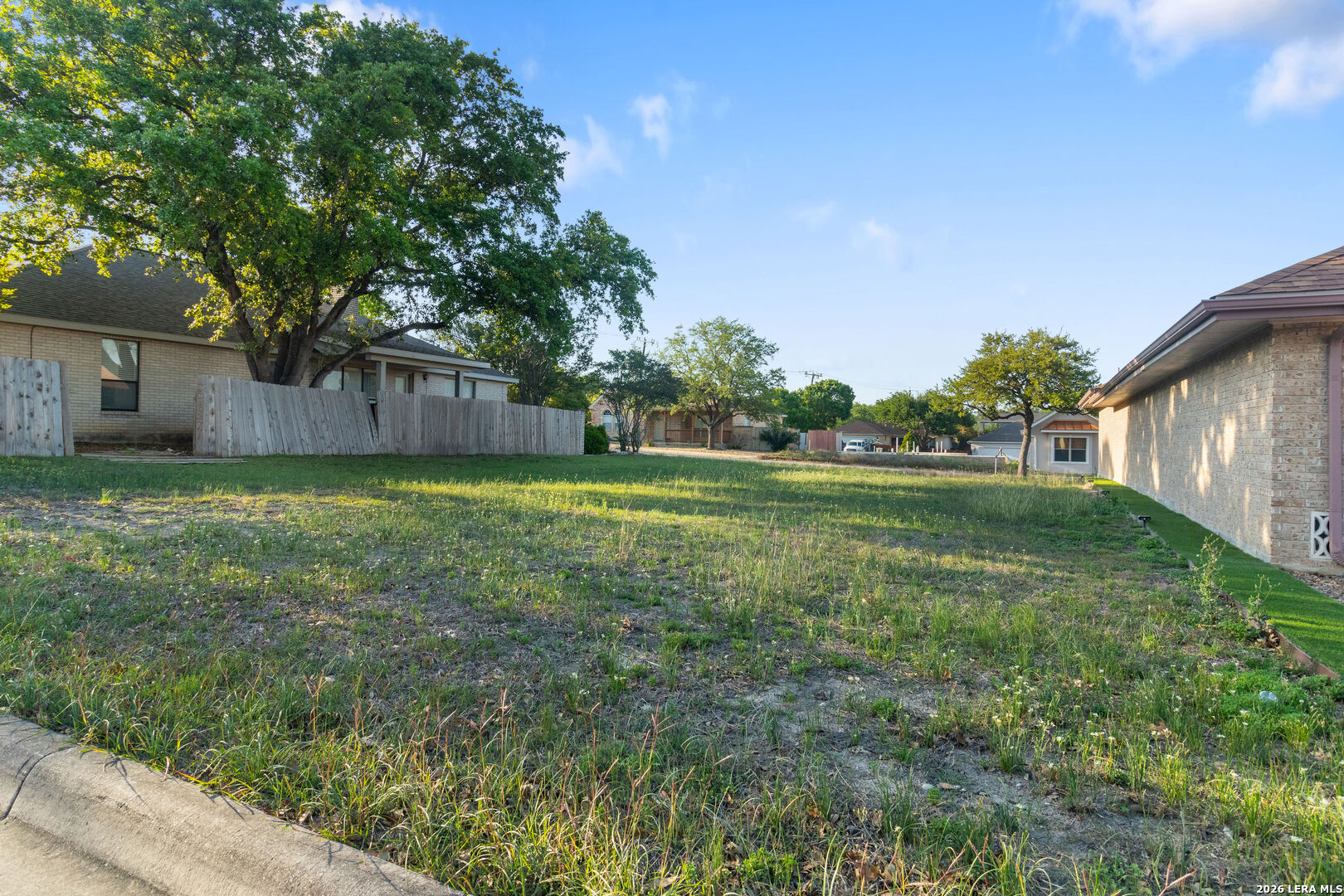 5906 Brook Falls Windcrest TX 78239