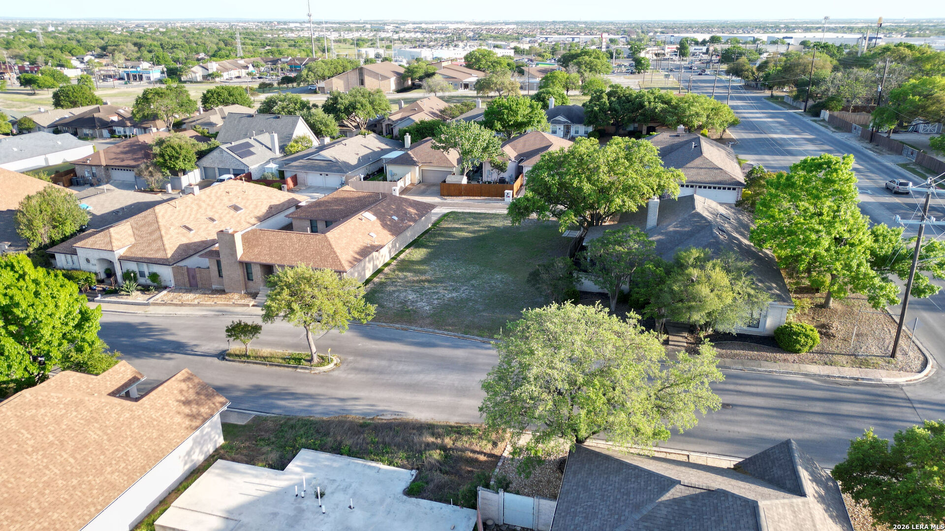 5906 Brook Falls Windcrest TX 78239