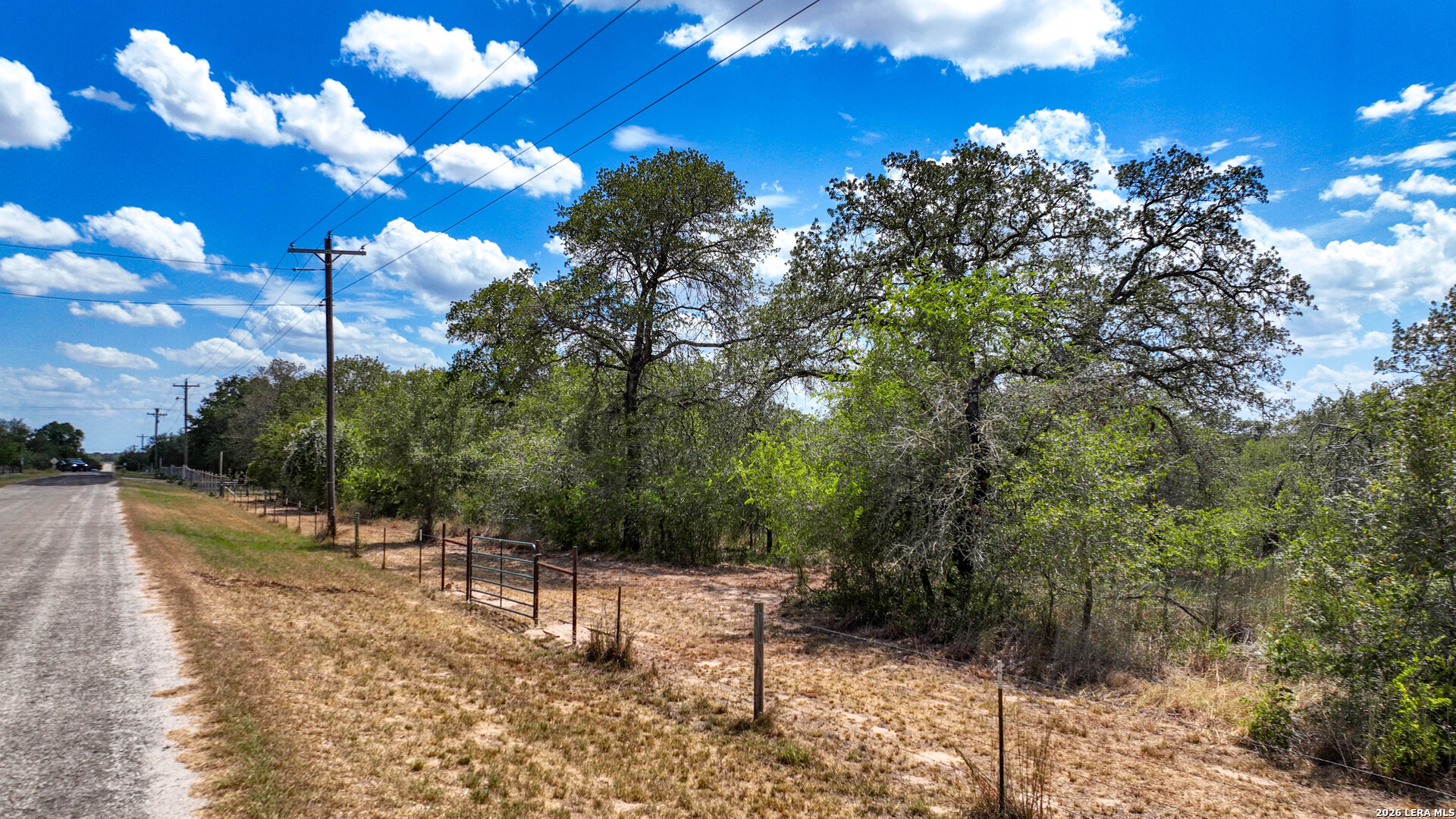 20 Clear Lake Loop Poteet TX 78065