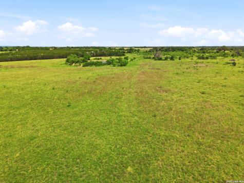 405 County Road 96 Purmela TX 76566