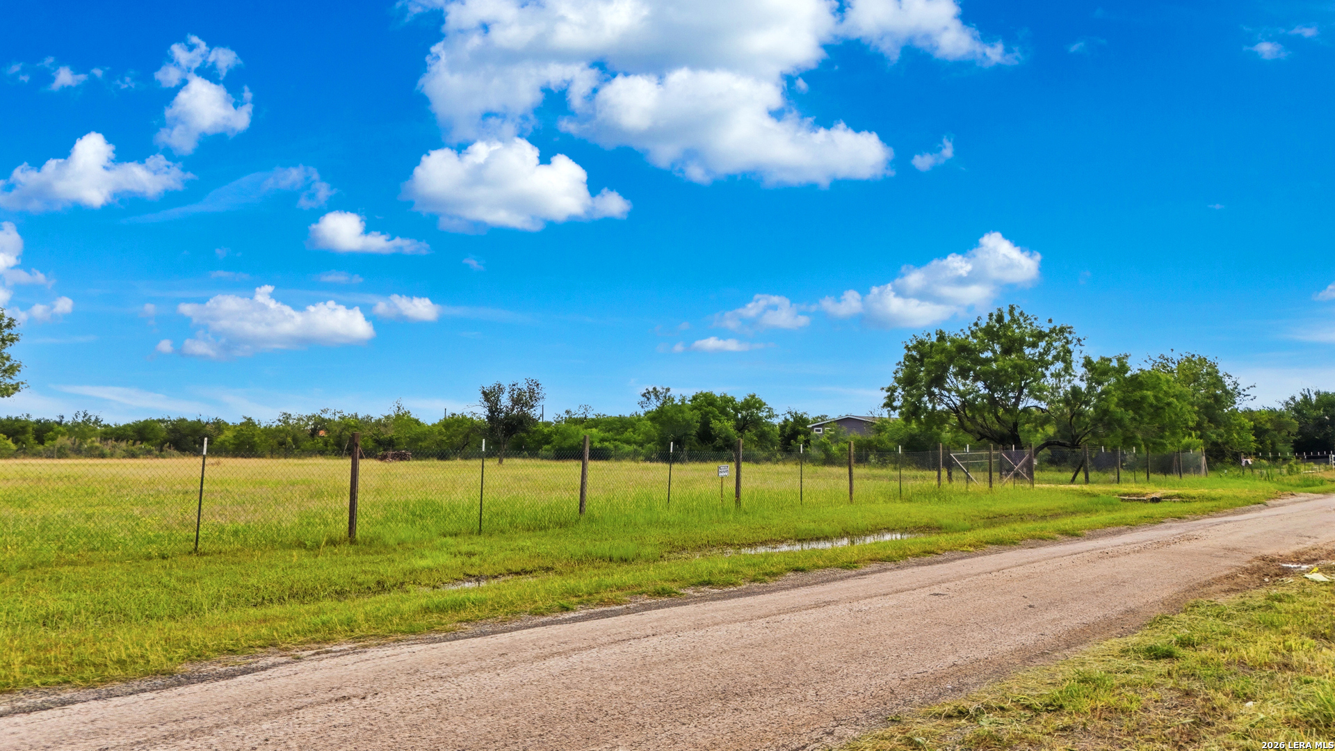 4647 County Road Hondo TX 78861