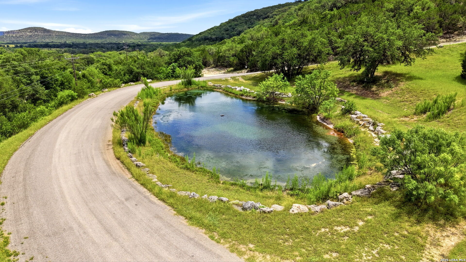 411 S Ridge Drive Concan TX 78838