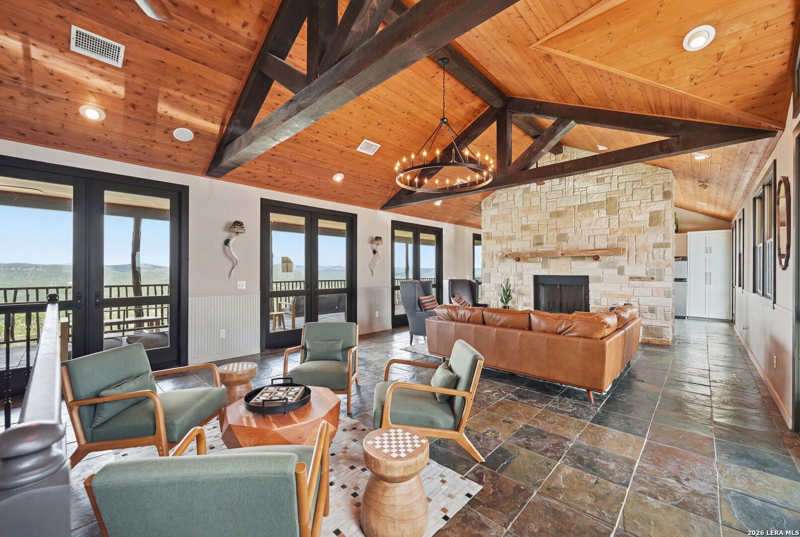 411 S Ridge Drive Concan TX 78838