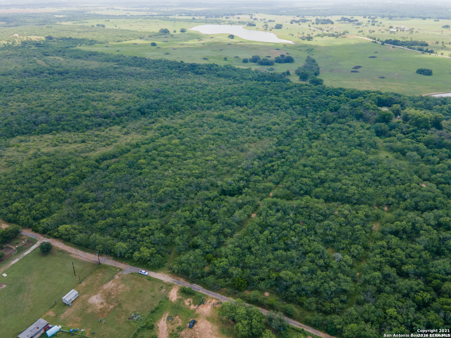 452 Ramos Lane Floresville TX 78114
