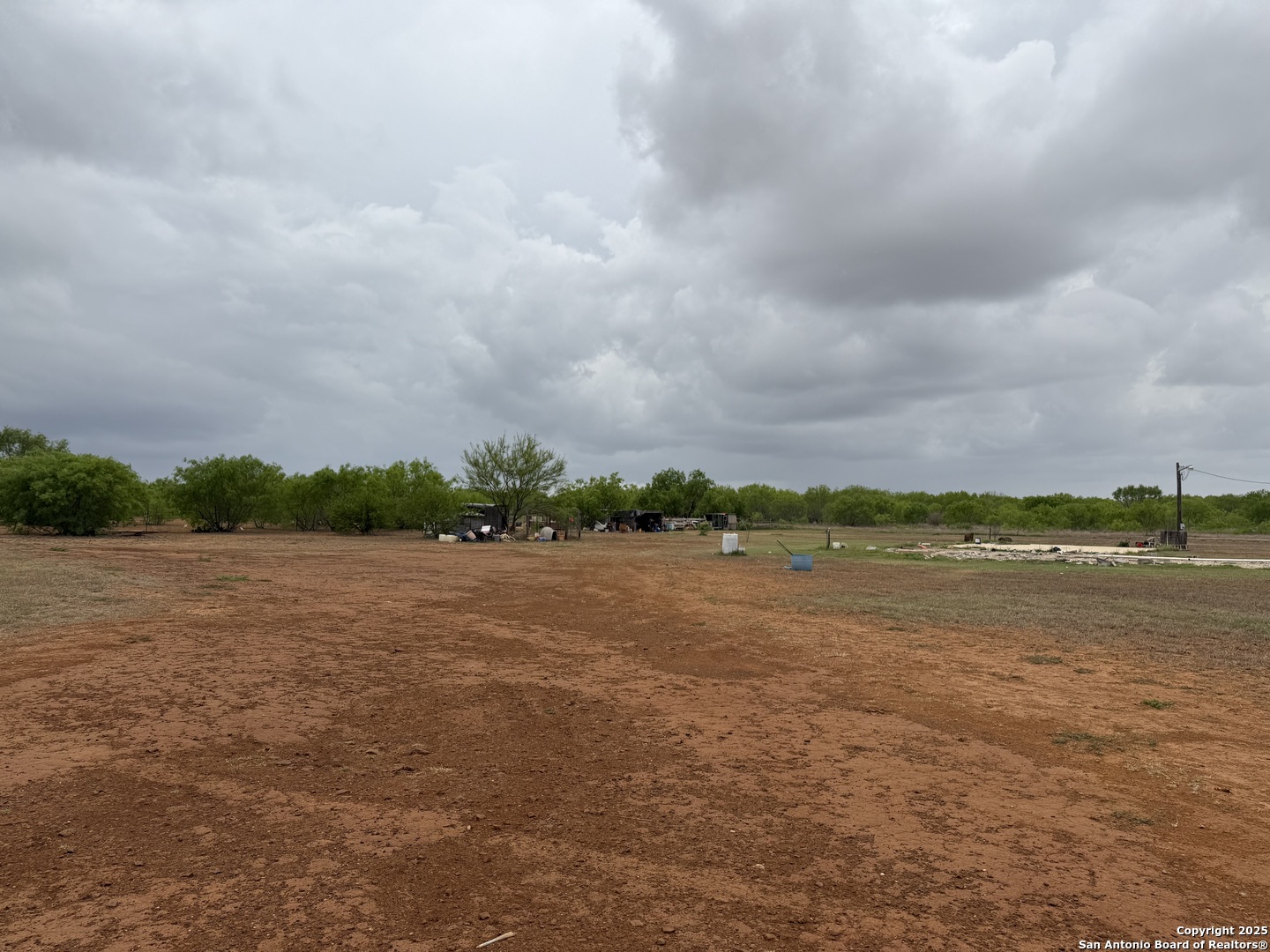 8762 Fm 140 Charlotte TX 78011