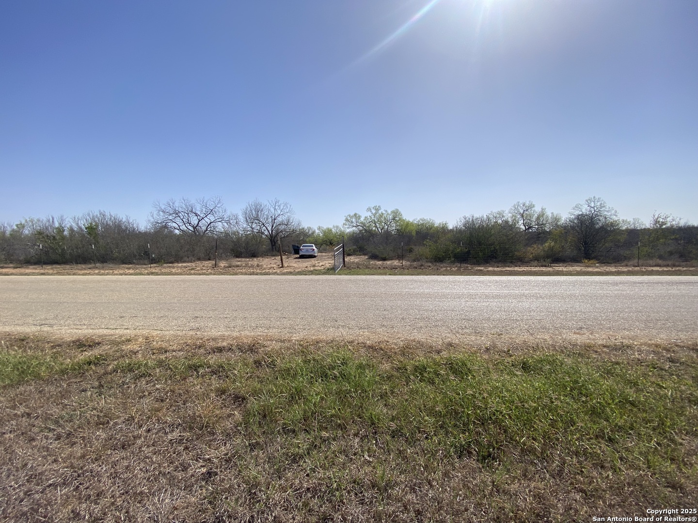 185 E Cr 2662 Devine TX 78016