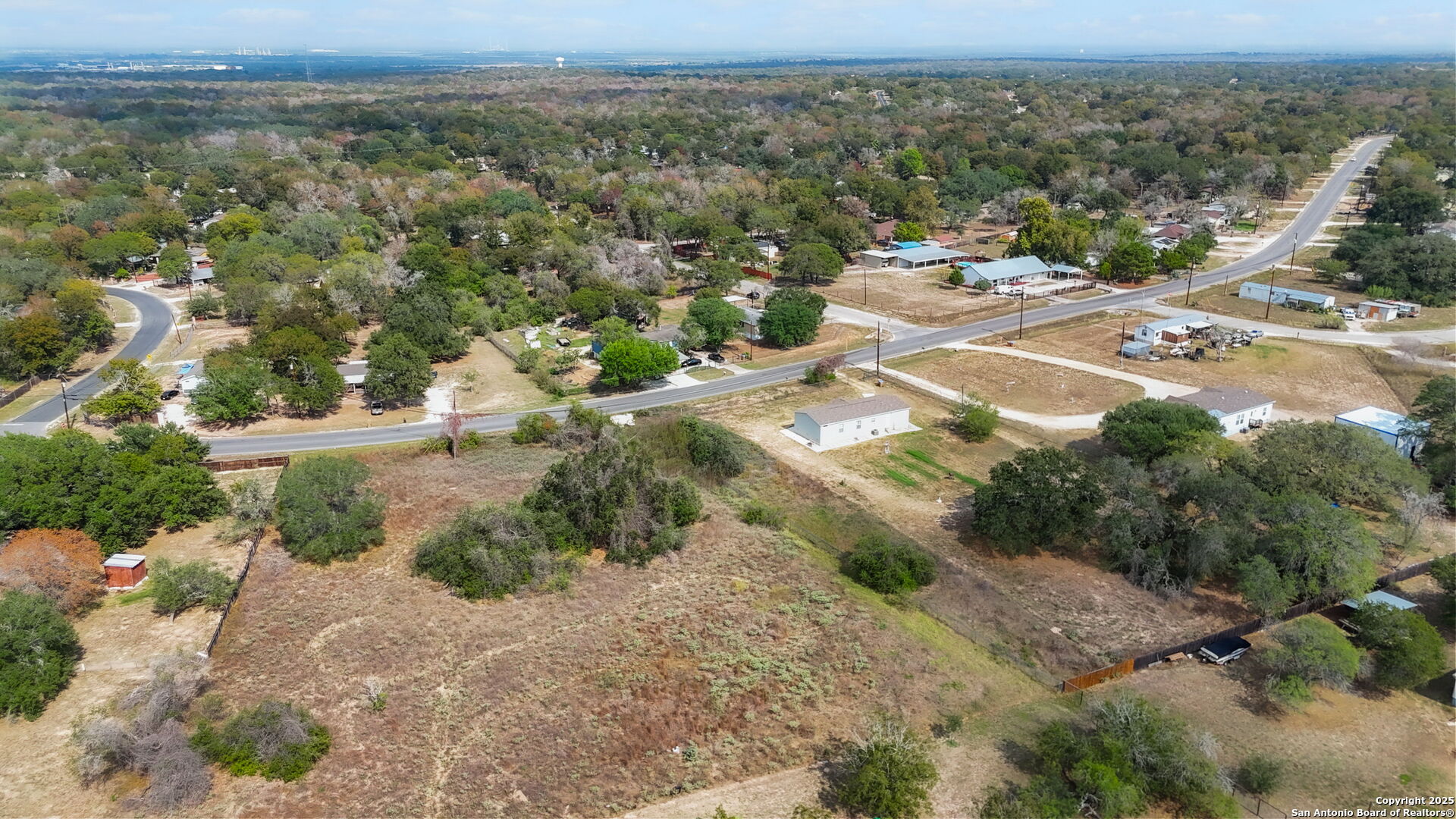 3810 New Mathis Elmendorf TX 78112