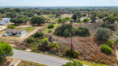 3810 New Mathis Elmendorf TX 78112