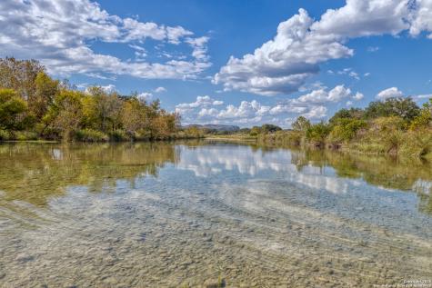 2554 Cr 380 Barksdale TX 78828