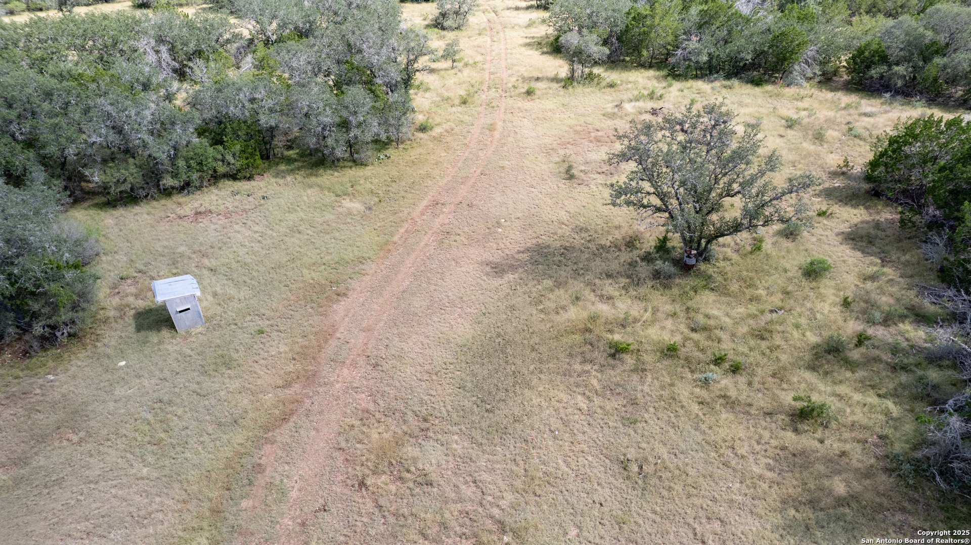 2554 Cr 380 Barksdale TX 78828