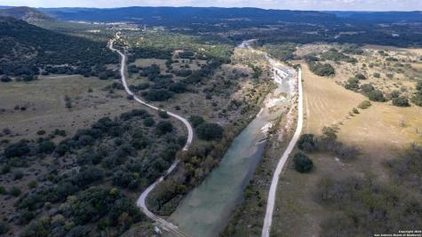2554 Cr 380 Barksdale TX 78828
