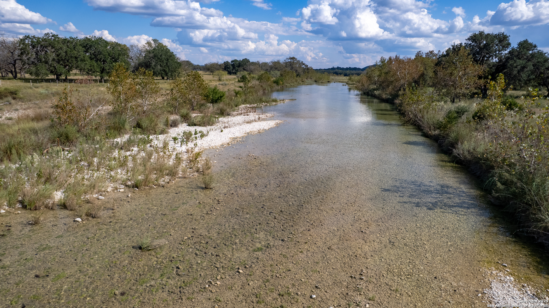 2554 Cr 380 Barksdale TX 78828