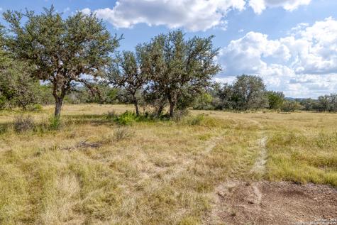 2554 Cr 380 Barksdale TX 78828
