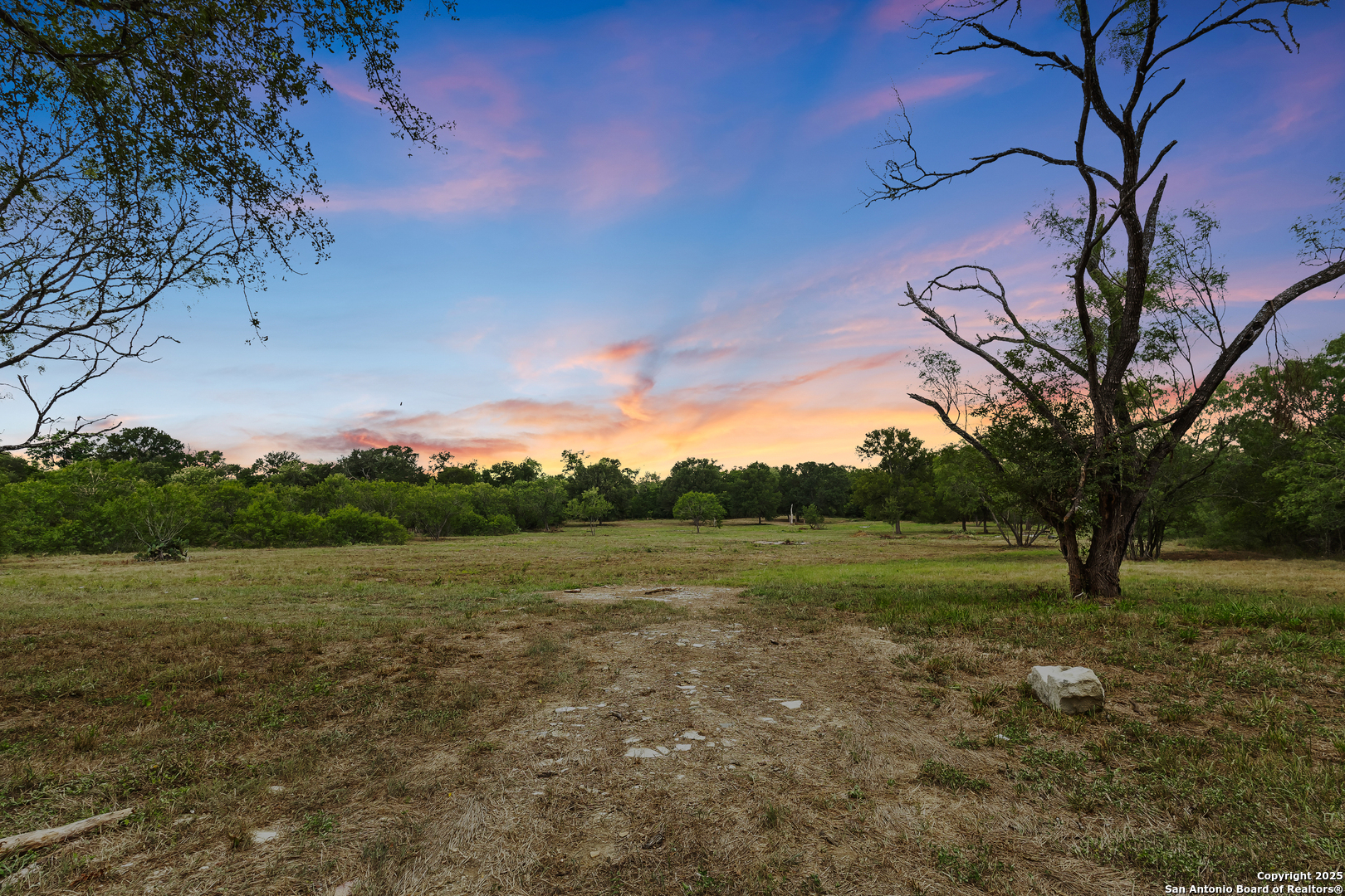 124 Valley Creek Cedar Creek TX 78612