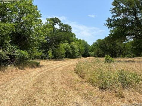 124 Valley Creek Cedar Creek TX 78612