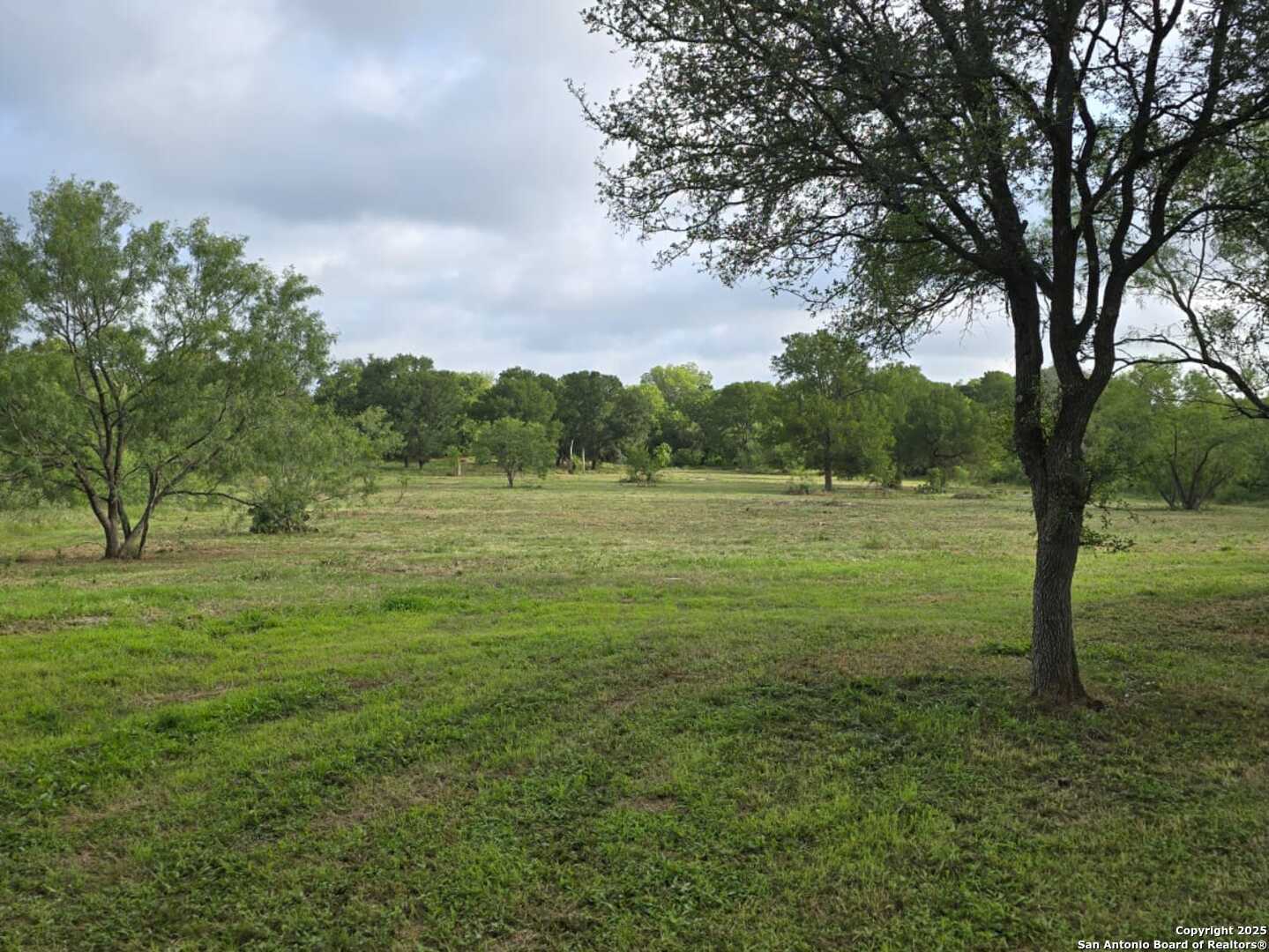 124 Valley Creek Cedar Creek TX 78612