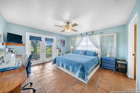 16020 Fm 463 Lytle TX 78052