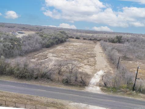 14119 Wheeler Road Atascosa TX 78002