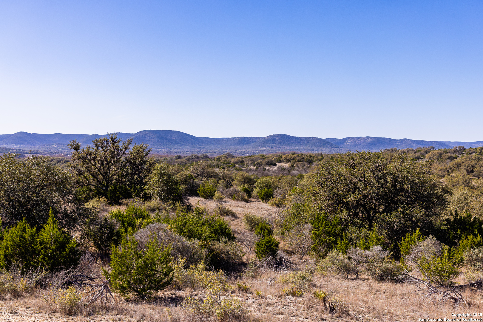 2400 Little Dry Frio Road Leakey TX 78873