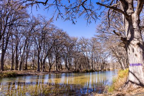 2400 Little Dry Frio Road Leakey TX 78873
