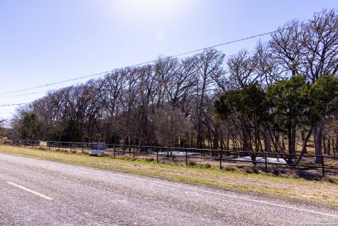 2400 Little Dry Frio Road Leakey TX 78873