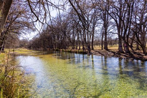 2400 Little Dry Frio Road Leakey TX 78873
