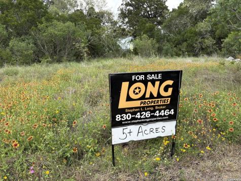 460 County Road 2753 Mico TX 78056