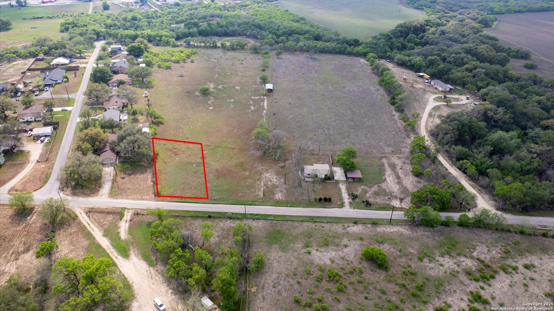 515 Dry Hollow La Vernia TX 78121