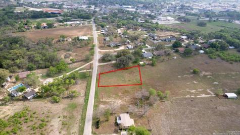 515 Dry Hollow La Vernia TX 78121