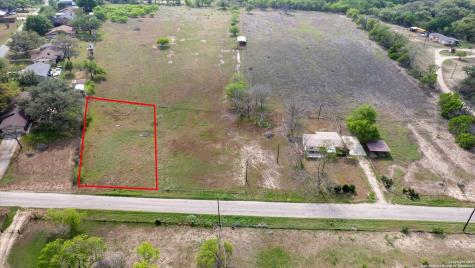 515 Dry Hollow La Vernia TX 78121