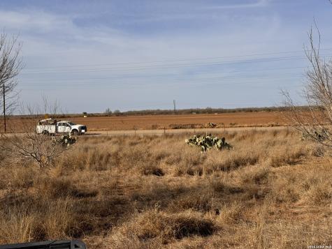 Trail 1 W Highway 85 Dilley TX 78017