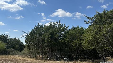 395 Rohrbuch Pipe Creek TX 78063