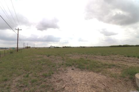 70 +/- Acres Ih 10 Seguin TX 78155