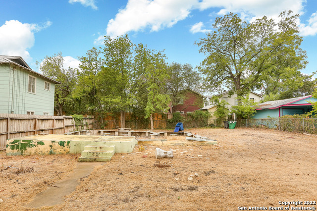 809 Eleanor Avenue San Antonio TX 78209