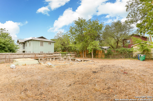 809 Eleanor Avenue San Antonio TX 78209