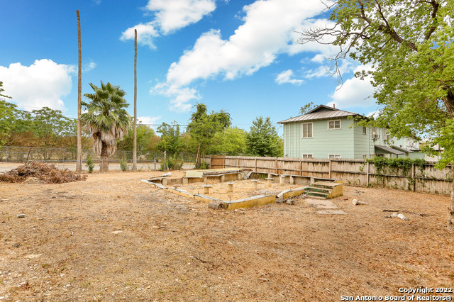 809 Eleanor Avenue San Antonio TX 78209