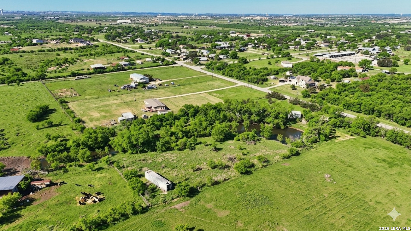 946 Country Lane Marion TX 78124