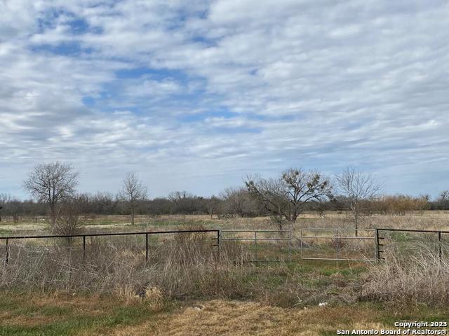 16478 Fm 775 Floresville TX 78114