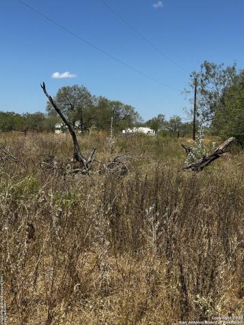 5958 Cr 405 Floresville TX 78114