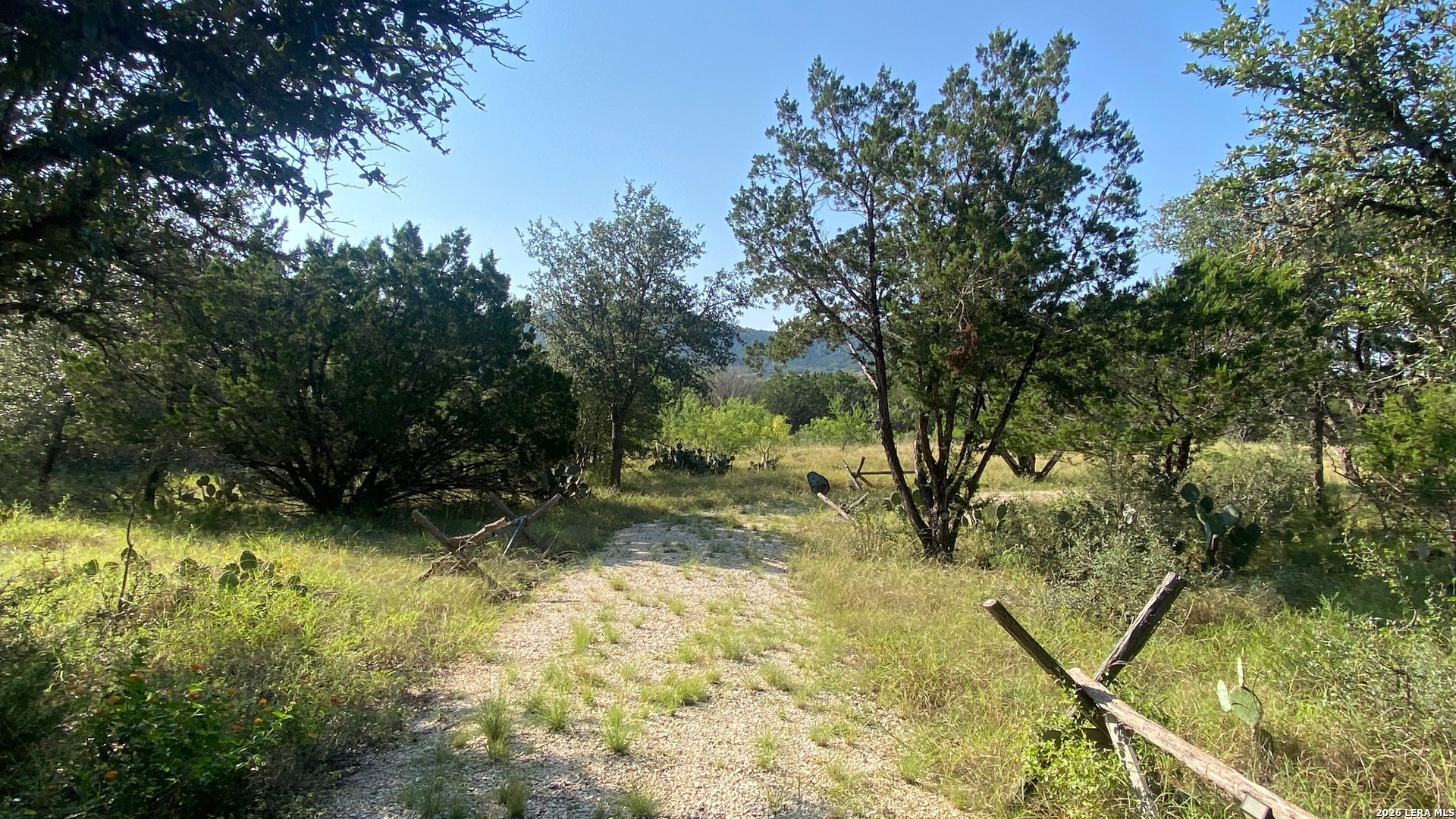 523 Kahn Road Rio Frio TX 78879