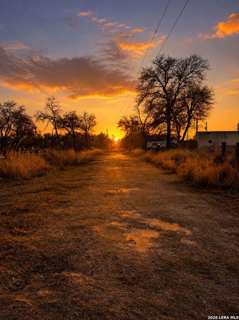 122 Woodcrest Road Somerset TX 78069