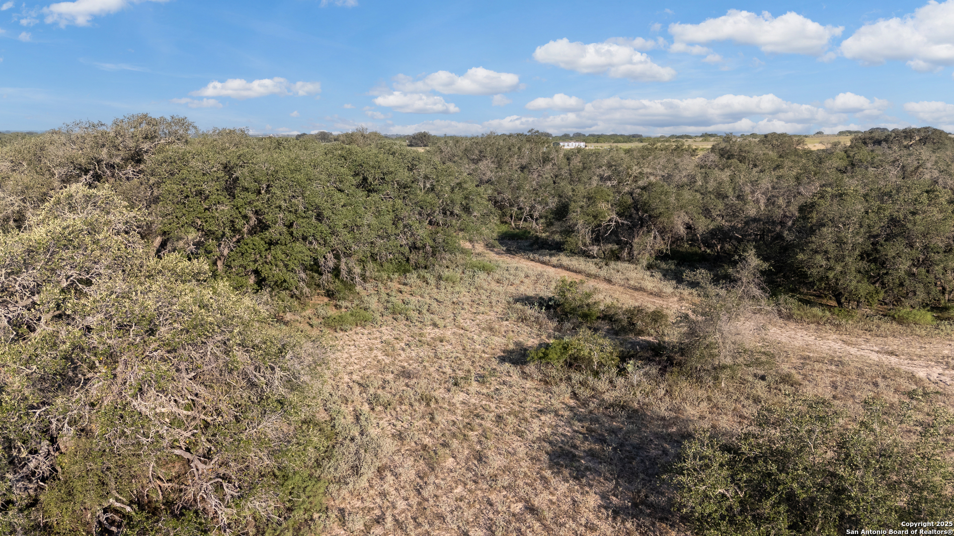 000 County Road 777 Devine TX 78016