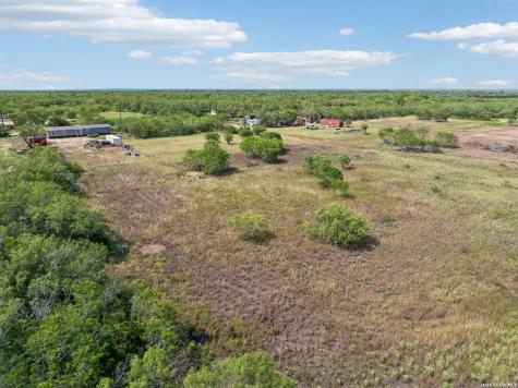 Lots 4401-4404 Avenue M Christine TX 78012
