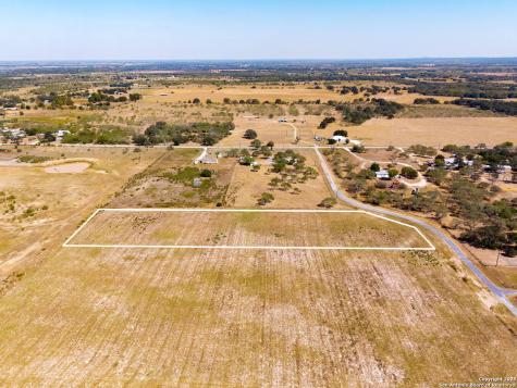 Lot 13 Seay World Seguin TX 78155