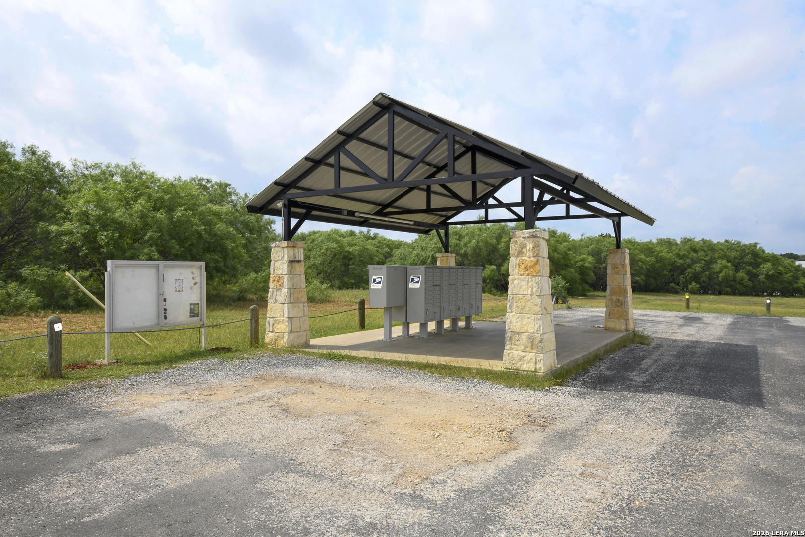 10 Patriot Circle Luling TX 78648