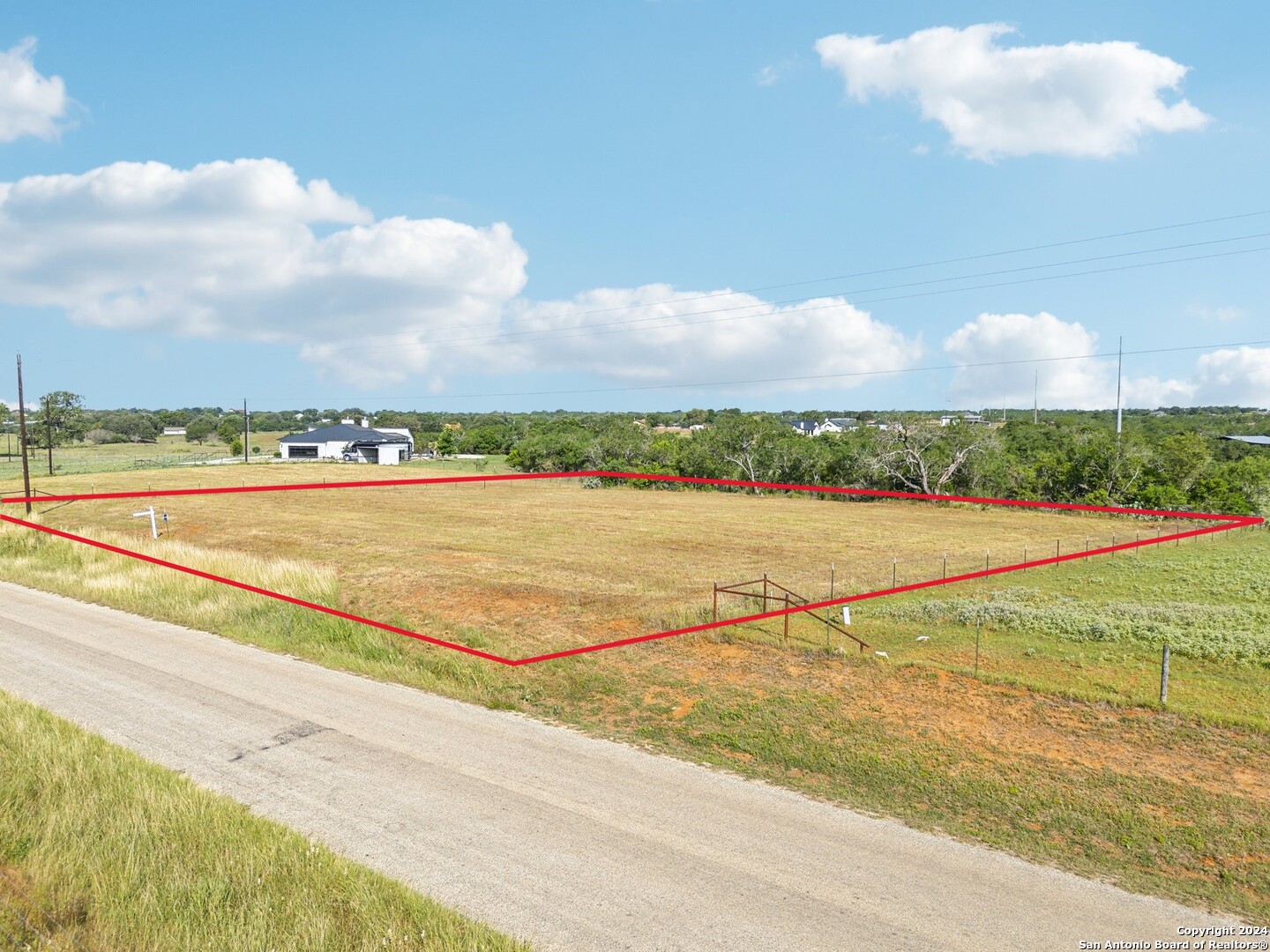 593 County Road 405 Floresville TX 78114