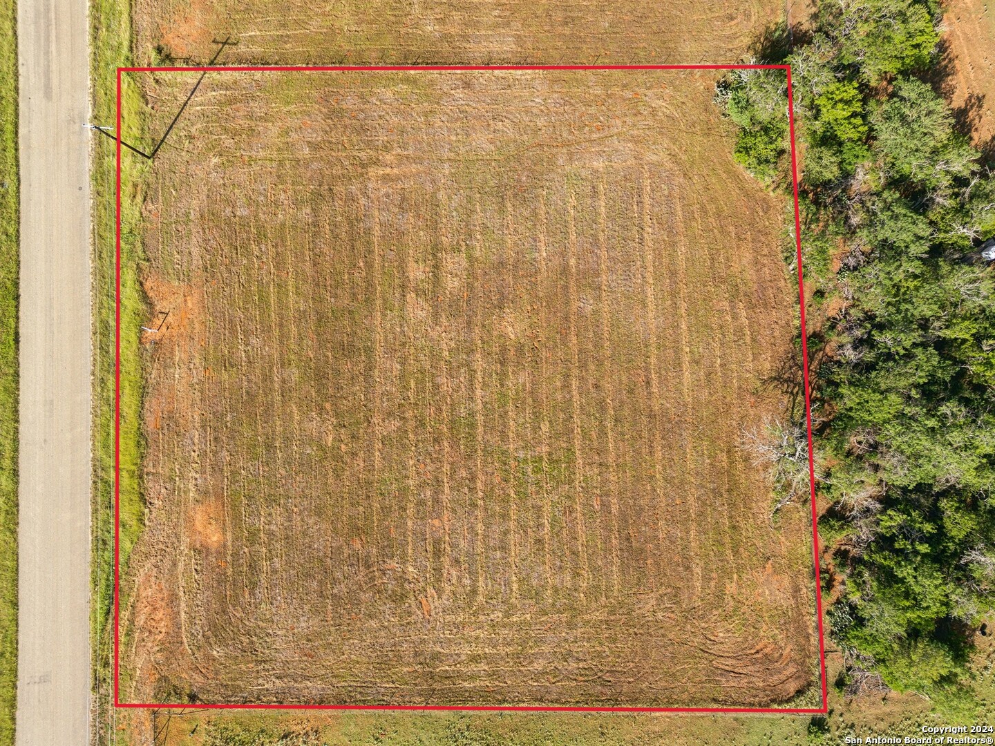 593 County Road 405 Floresville TX 78114