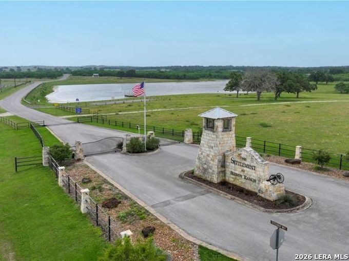 69 Powder Ridge Luling TX 78648